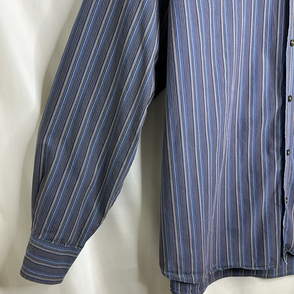 Eddie Bauer Button Up Long Sleeve Shirt - Picture 4 of 11